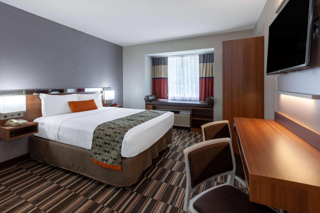 Microtel & By Wyndham - Columbus North 2*