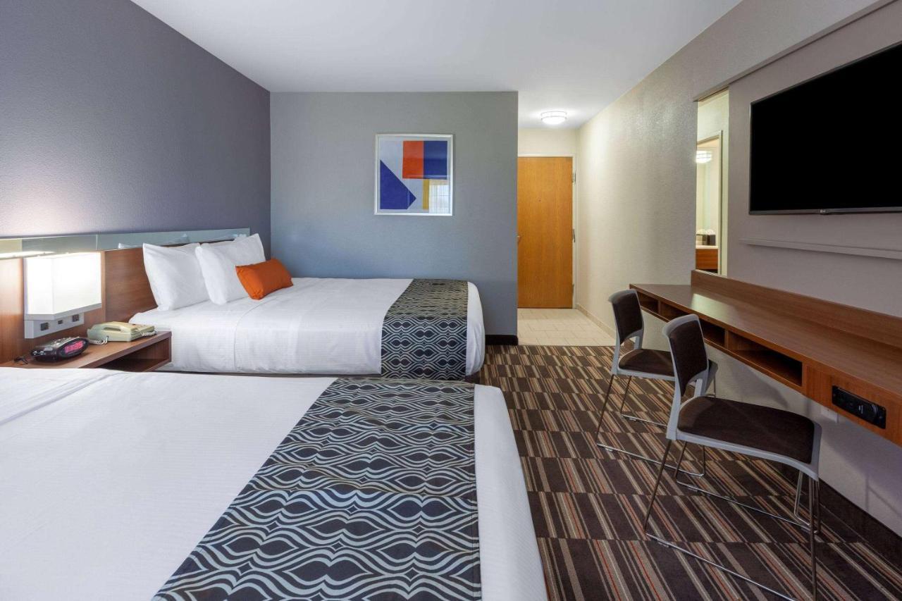 Hotel Microtel & By Wyndham - Columbus North 2*
