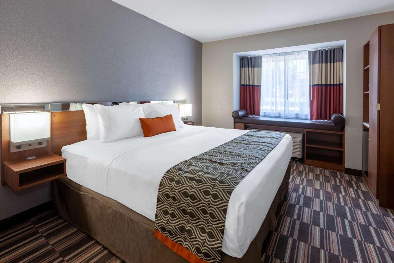 Microtel & By Wyndham - Columbus North Hotel 2*