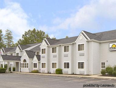 Microtel & By Wyndham - Columbus North